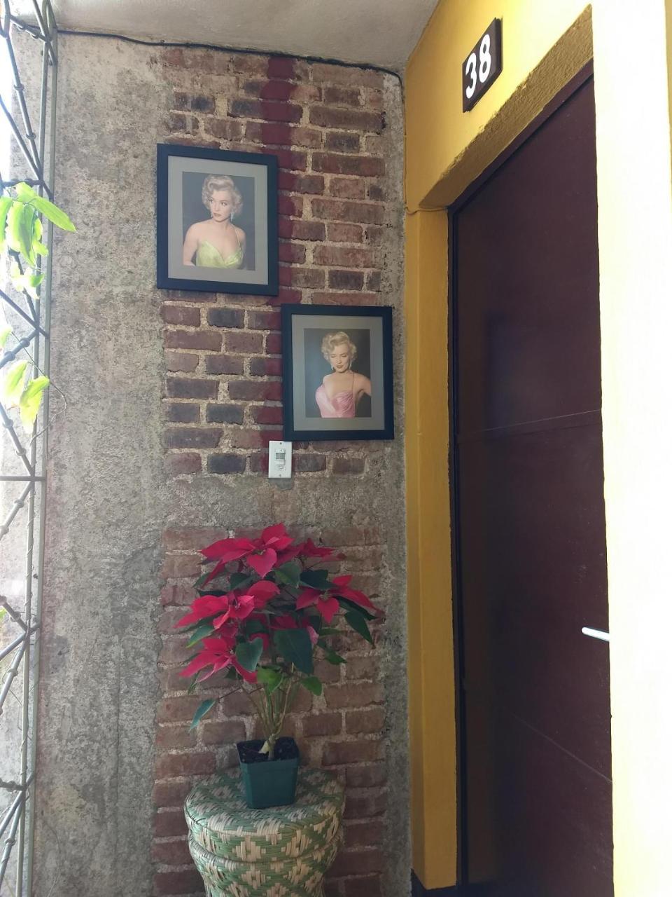 Give House Bed & Breakfast Guatemala City Bagian luar foto
